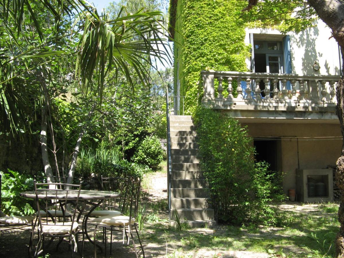 Les Remparts Bed & Breakfast Capestang Exterior foto